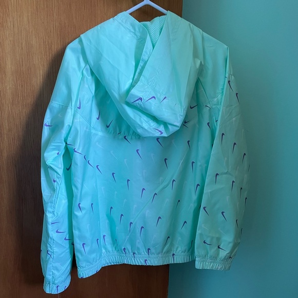 Nike brand new with tags! - Picture 2 of 4